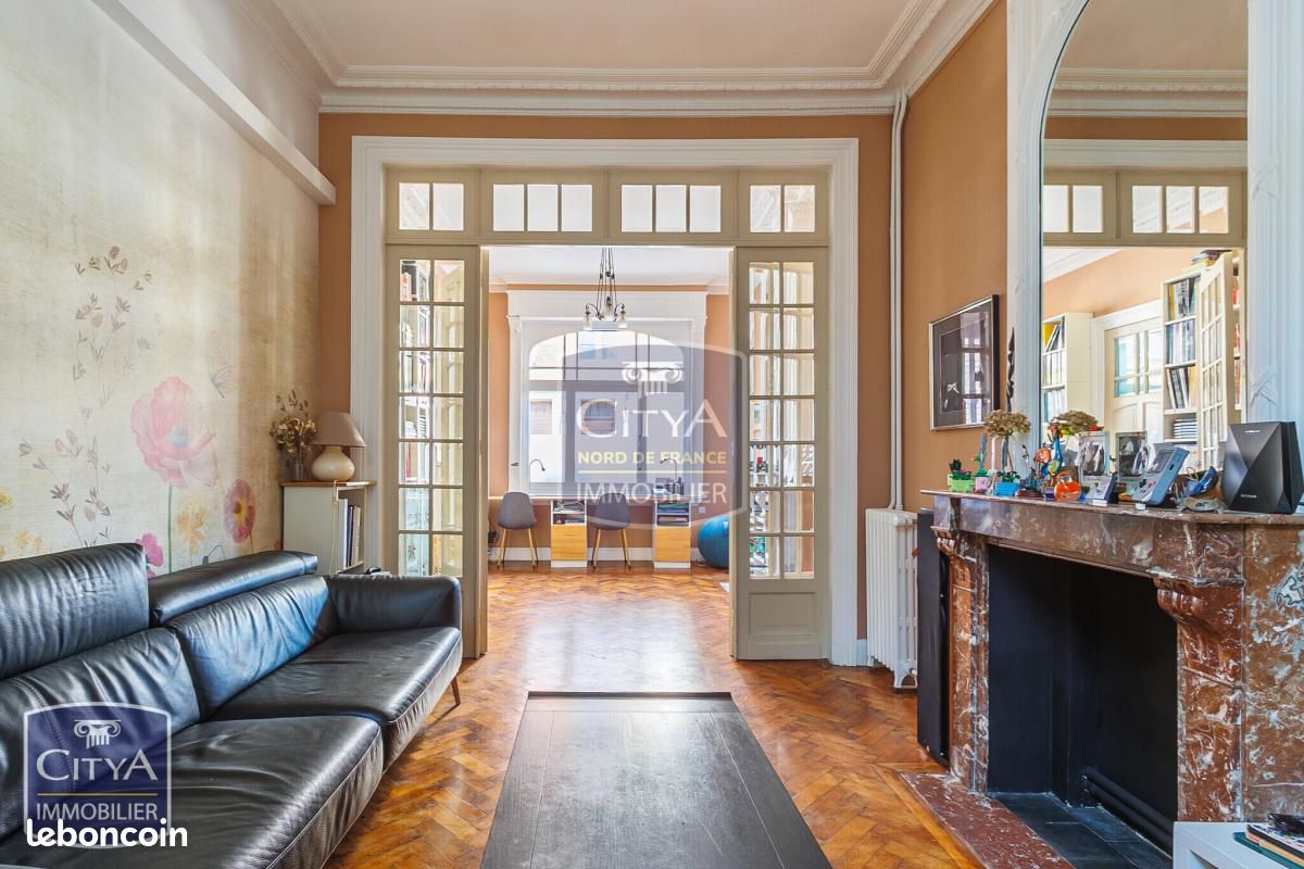 Maison 8 pièces 157 m² · à La Madeleine · 157 m² · 655 000 €