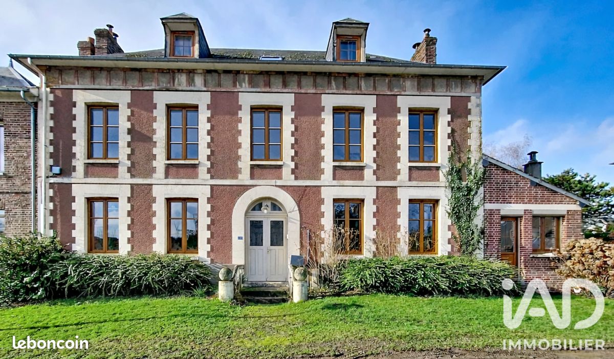 Maison 9 pièces 197 m² · à Mesnil-Raoul · 197 m² · 282 000 €