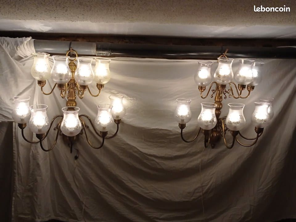 Magnifique paire de grandes appliques style hollandais (image 1)