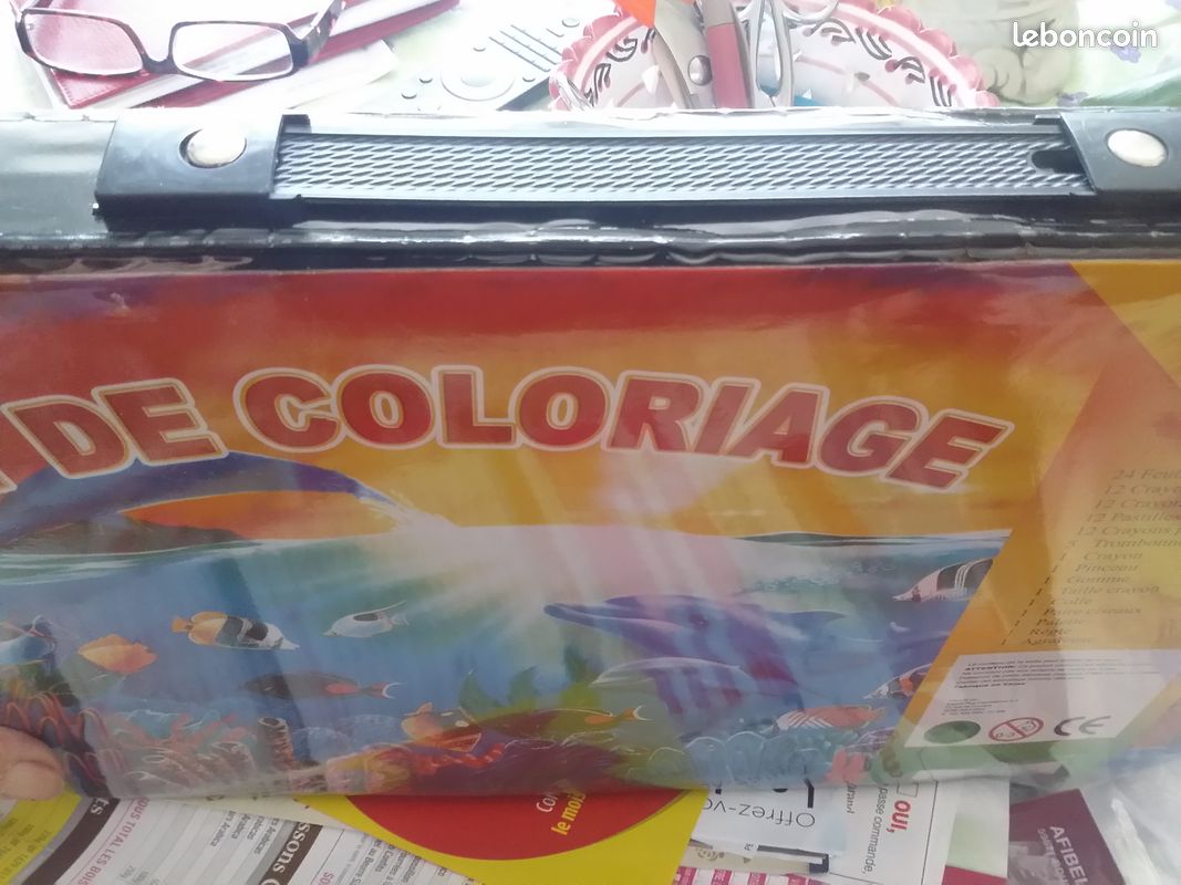 Valise de coloriage NEUVE (image 2)