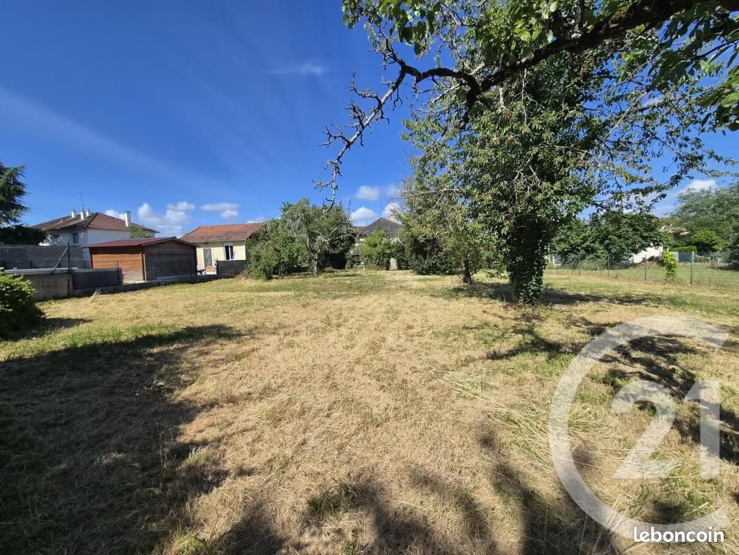 Maison 3 pièces 91 m² · à Désertines · 91 m² · 650 €