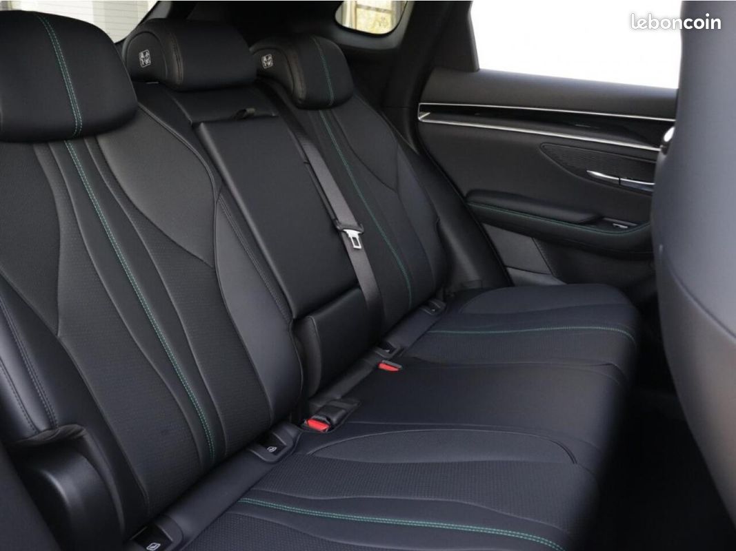 Byd seal u (2) 1.5 dm-i 218 phev boost interieur noir (image 7)