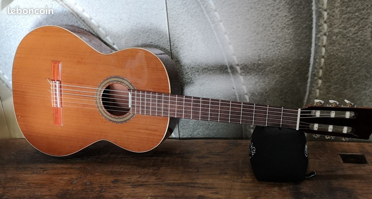 Guitare Cuenca classique en cèdre massif (image 3)