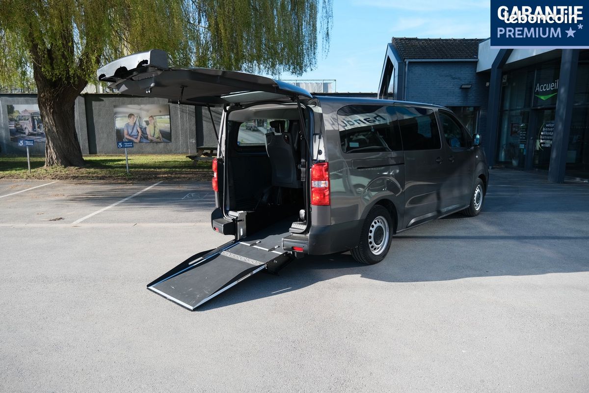 Citroën E-Jumpy électrique Combi avec rampe repliable en plancher plat HappyAccess accessible TPMR 「7🕴🏾ou 5🕴🏾 + 1 ♿」 (image 1)