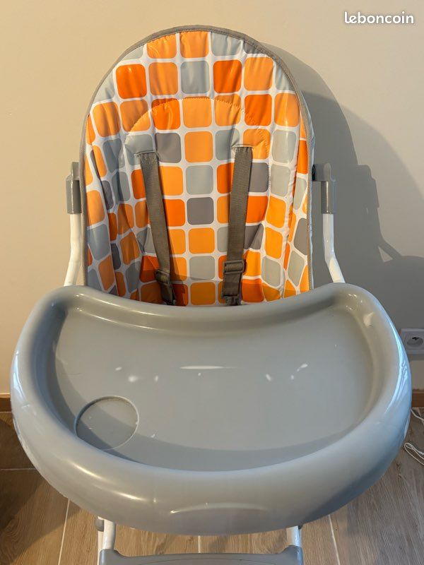 Chaise bébé (image 1)