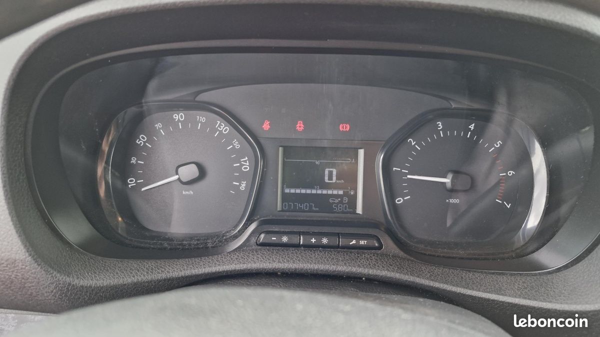 Peugeot Expert Standard 1.5 BlueHDI 120 Premium (image 12)