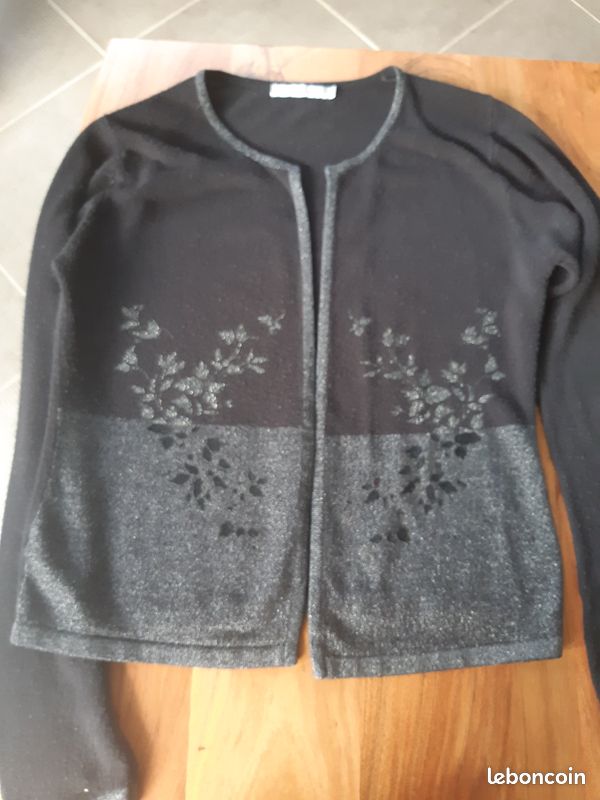 Gilet soirée Taille M marque "Attitude Folia" (image 1)