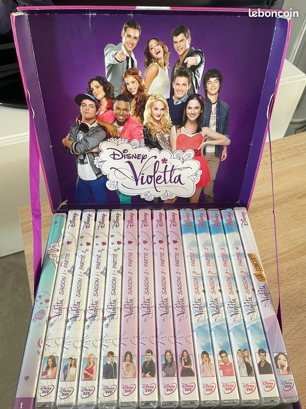 Coffret DVD disney violetta- Serie complete de saisons 1 a 3 (image 1)