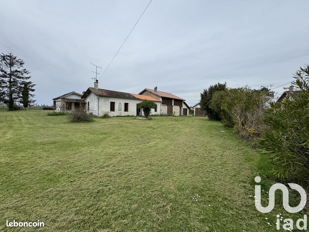 Maison 8 pièces 169 m² · à Saint-Christoly-de-Blaye · 169 m² · 170 000 €