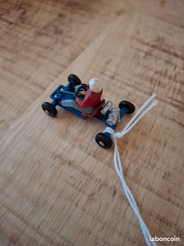 DINKY TOYS 512 Lesko Kart Midget Pilote Jaune En Boite D'origine EUR 85,00 - FR