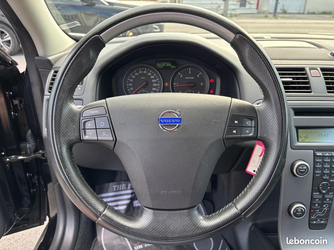 VOLVO C30 1.6D 110 ch Momentum (image 14)