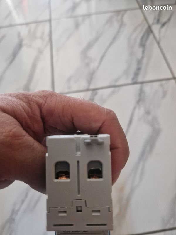 Interrupteur differentiel 63a type A legrand (image 2)