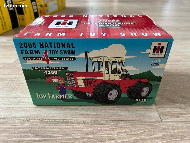 Tracteur Miniature Ertl Case VAC 1942 – échelle 1/16, Métal Moulé, Boîte D’origine