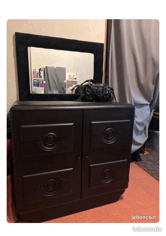 Armoire noire à vendre (image 2)