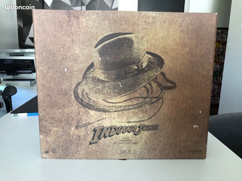 Hot Toys DX05 Indiana Jones Collection