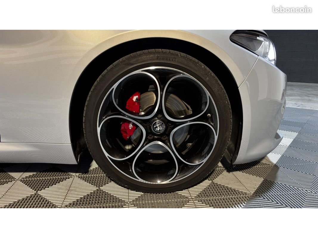 ALFA ROMEO GIULIA 2.2 D 190ch BVA - Gris Lunaire - 1ère Main (image 6)