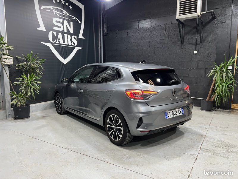 Renault Clio 1.6i SCE 145 ch E-TECH (image 3)