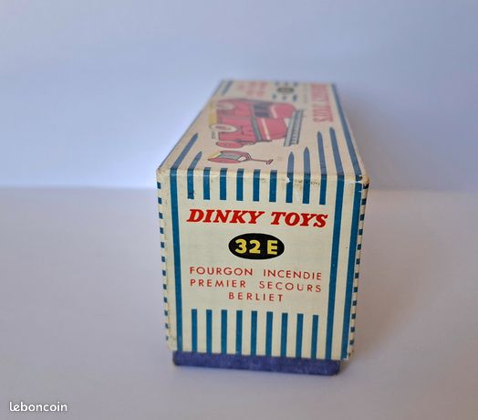 Dinky Toys France – Berliet Pompiers N°32 E – Avec Sa Boîte (Occasion)