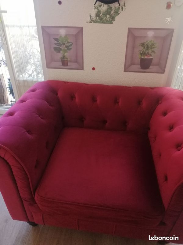 1 fauteuil velours rouge style chesterfield état neuf à prendre sur place affaire à saisir (image 2)