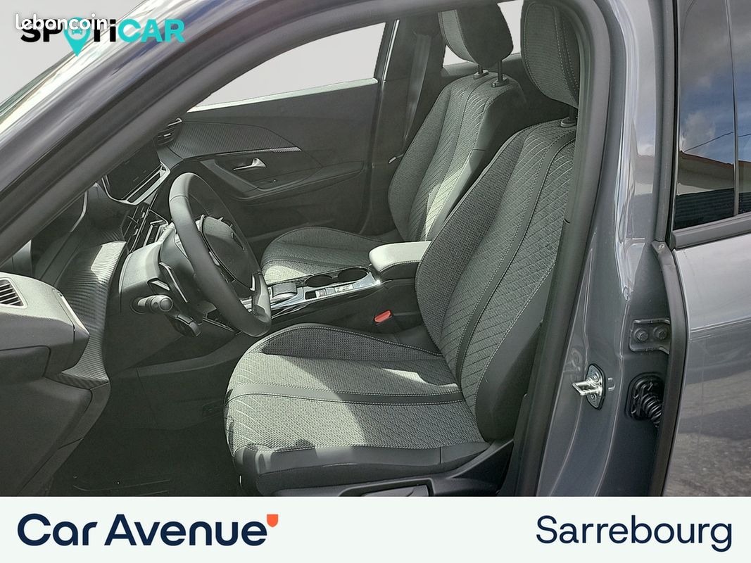 PEUGEOT 2008 Hybrid 145 e-DCS6 ENVY (image 11)