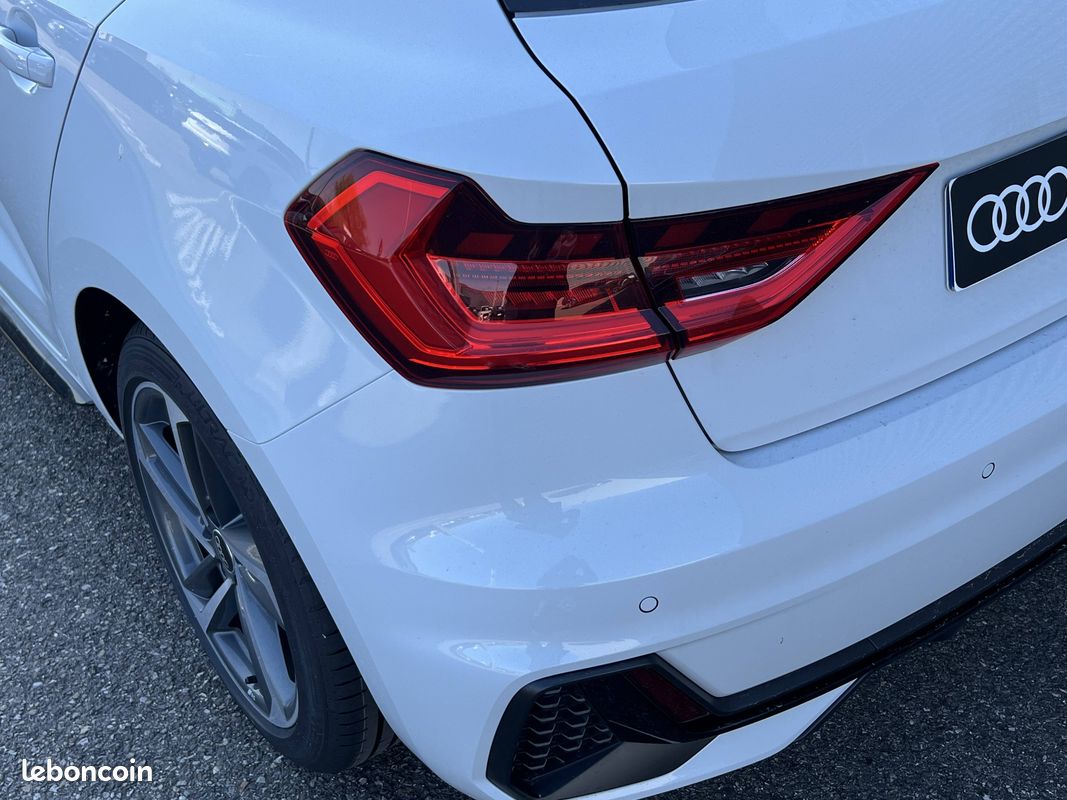 AUDI A1 Sportback 30 TFSI 116 ch S tronic 7 S Line Plus (image 15)