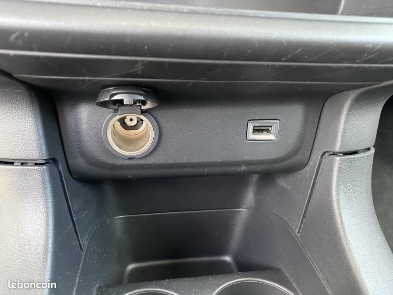Citroen C3 PureTech 82 Feel / GARANTIE 12 MOIS (image 23)