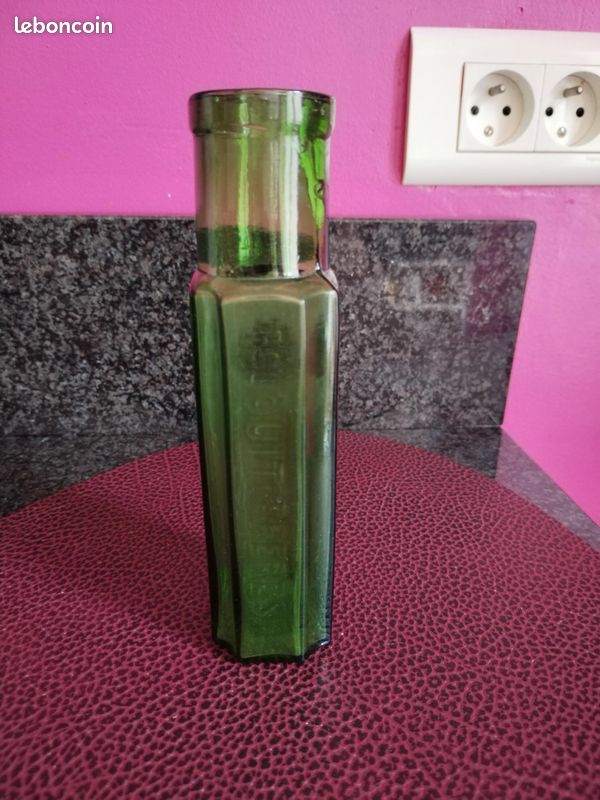 Ancien flacon Louit Frères en verre vert, belle forme publicitaire, marquage moulé. Bel état général, quelques traces du temps. Hauteur 17 cm, largeur 4,5 cm. Objet de collection (image 3)