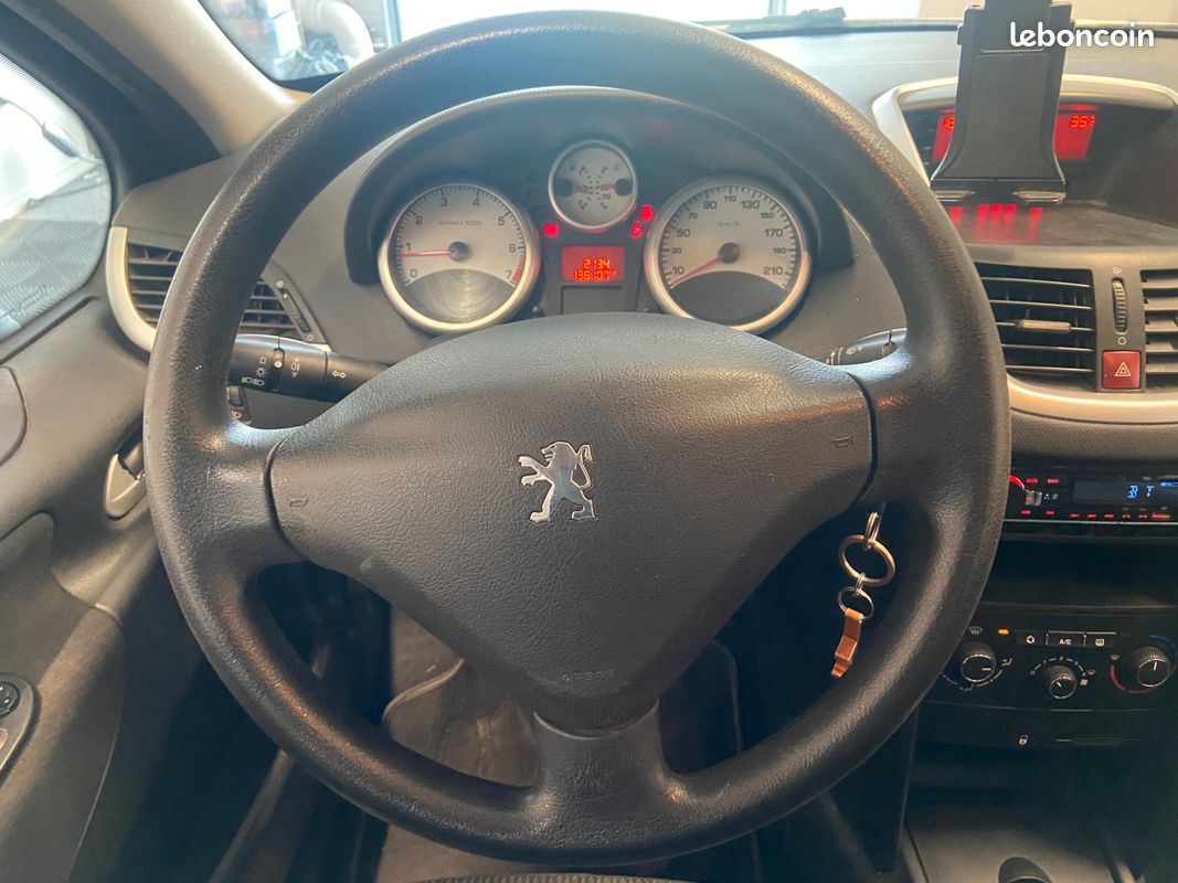 PEUGEOT 207 1.4 75 ACCESs (image 4)