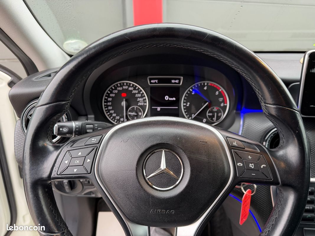MERCEDES CLASSE A 200 CDI BlueEFFICIENCY Intuition (image 23)