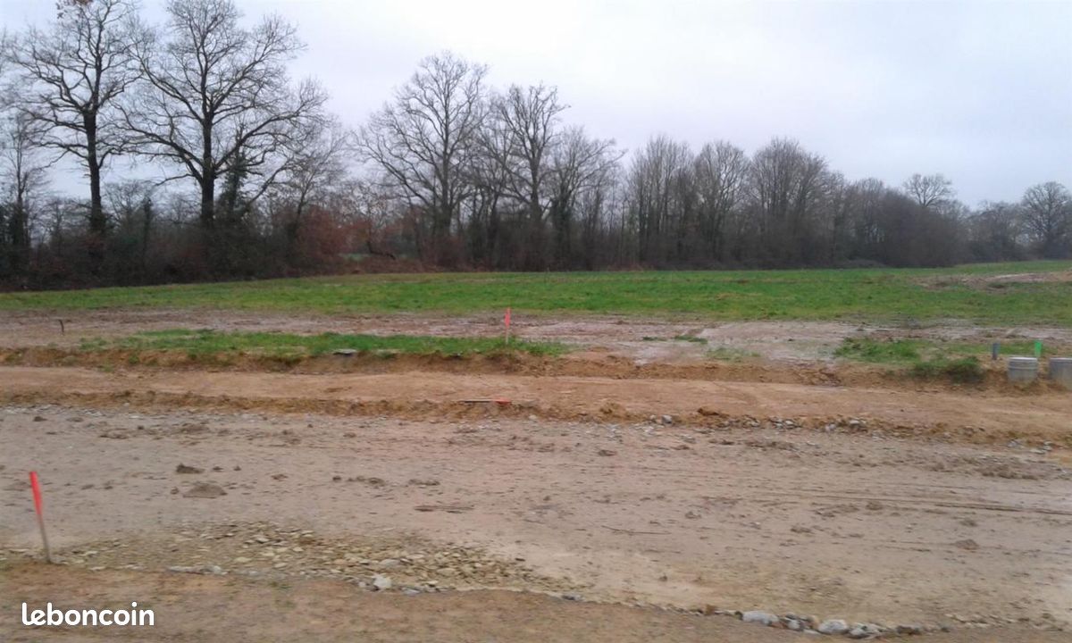 Terrain 600 m² · à Cadaujac · 120 000 €