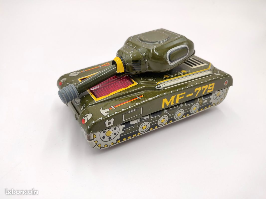 RARE VINTAGE TIN Toy Ms847 Ms-847 Tin Friction Light Tank With