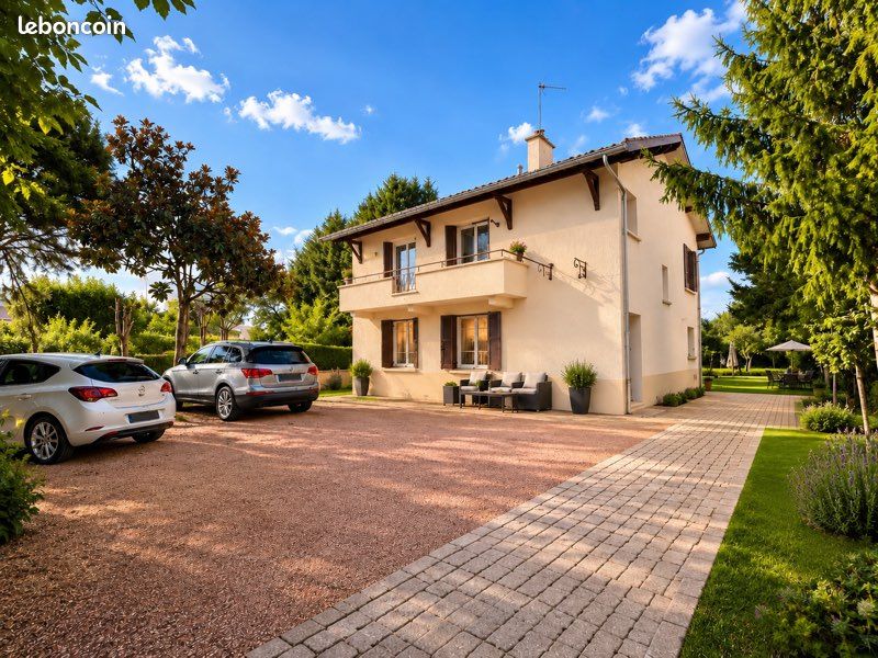 Maison 6 pièces 135 m² · à Roanne · 135 m² · 175 000 €