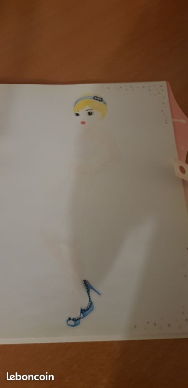 Grand cahier de création de mode (image 4)