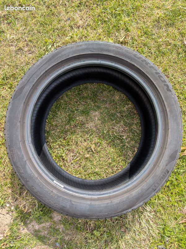 255/45 r19 100v (image 1)