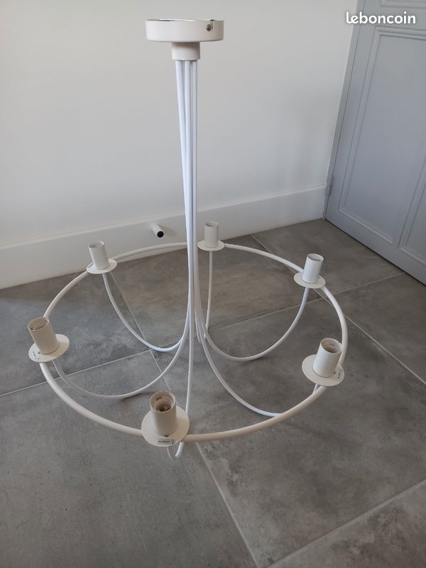 Grand lustre blanc (image 1)
