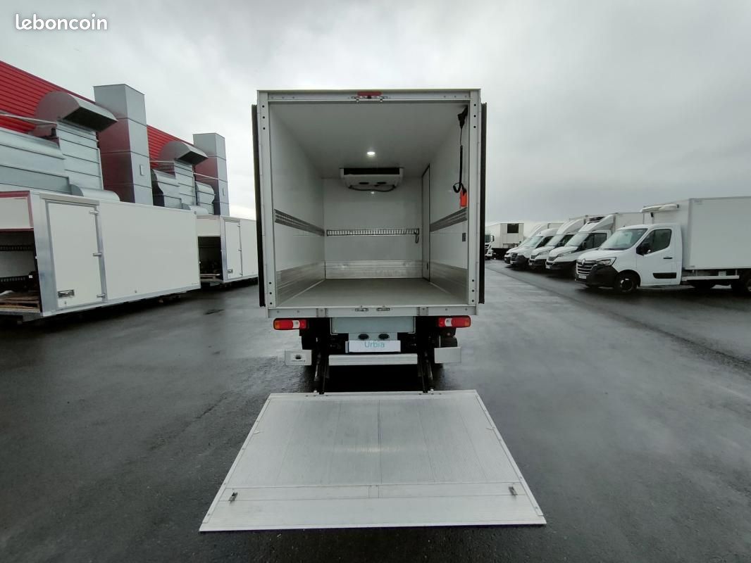 Iveco Daily CHASSIS CABINE FRIGO 12M3 160 CV ROUES JUMELEES HAYON CAISSE CAZAUX GROUPE CARRIER 3.5 T (image 8)