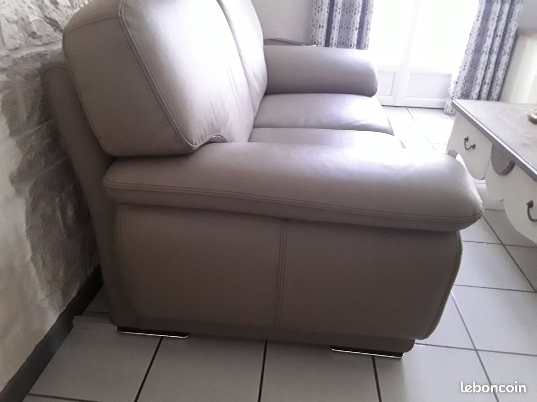 Canapé et fauteuil cabriolet cuir (3780 euros chez Cuir Center, impeccable ) (image 1)