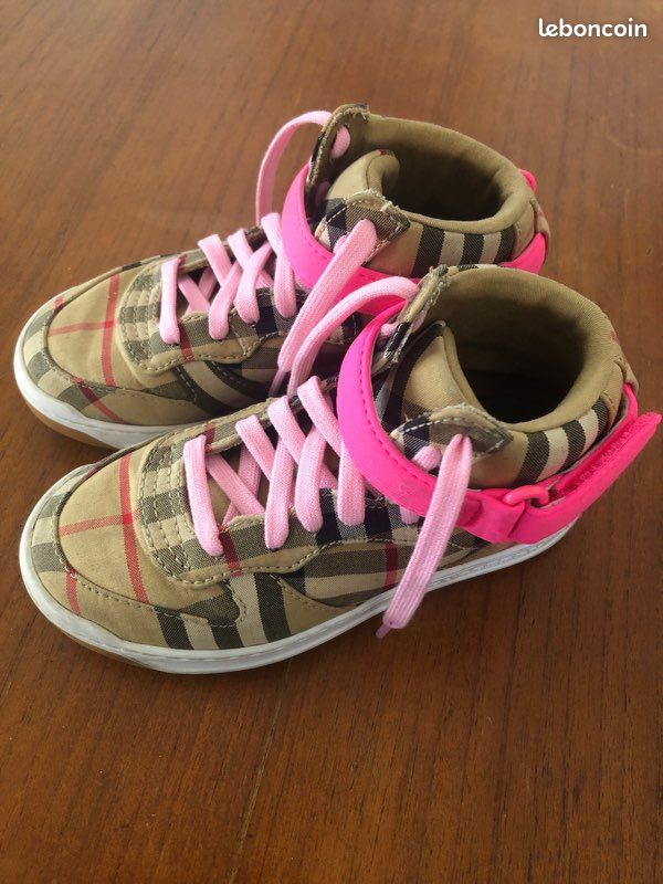 Authentiques chaussures fillette (image 1)