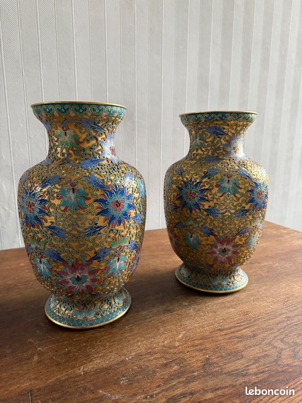 Vase (2) - émail cloisonné compartimenté