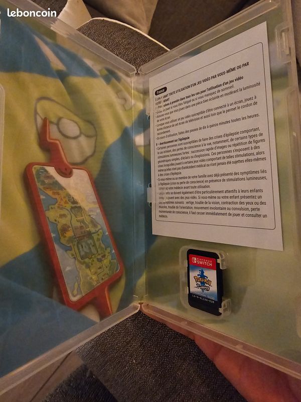 Jeu Pokemon Épée Switch ( neuf sans emballage) (image 3)