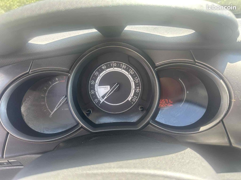 Citroën C3 PureTech 82 Confort (image 9)