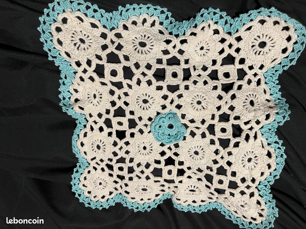 Dessous de table/vase en crochet (image 1)