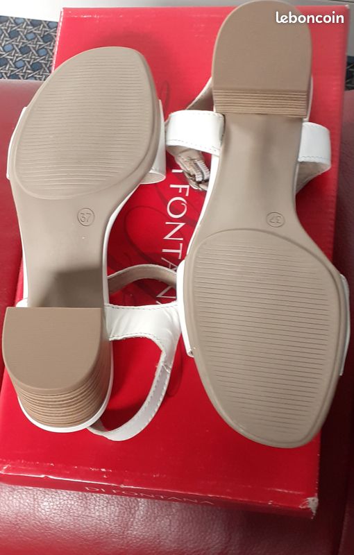 Sandales blanches a talon taille 37 (image 4)