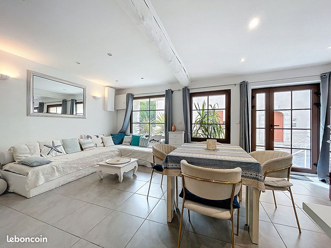 Maison 3 pièces 59 m² · à Saint-Cyr-sur-Mer · 59 m² · 977 €/mois