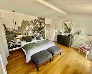 Maison 1 350 000 € - 360 m²