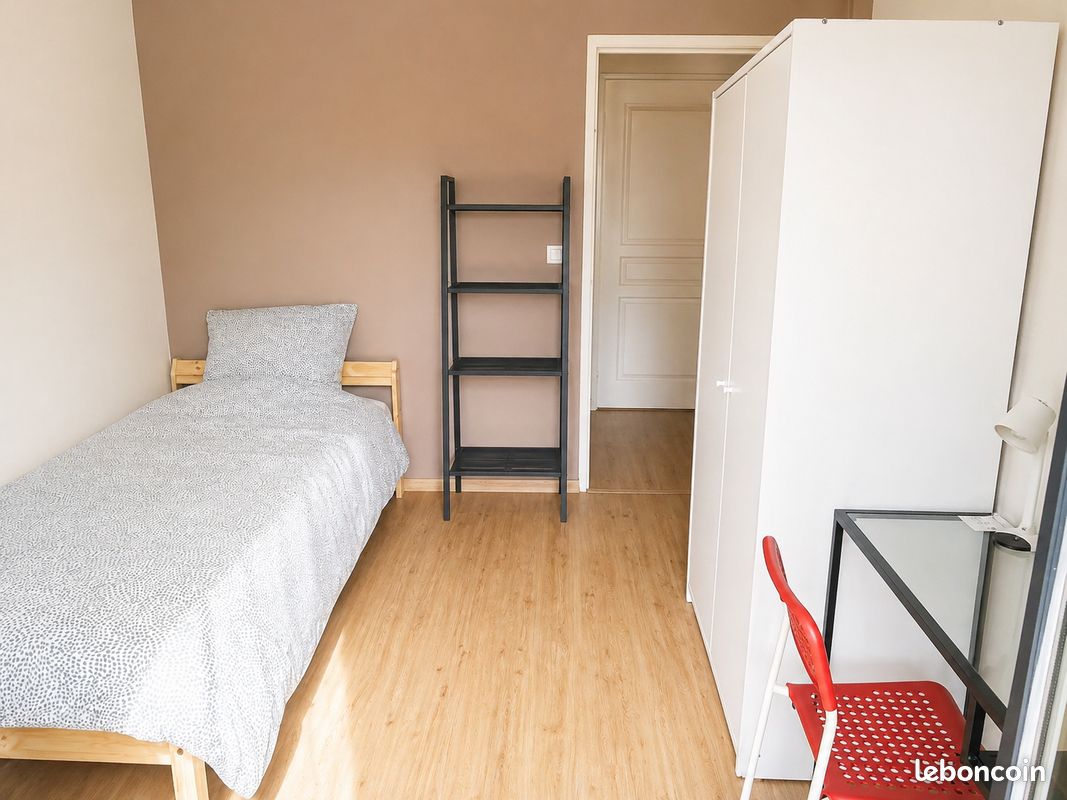 Appartement 1 pièce 18 m² · à Lille · 18 m² · 400 €