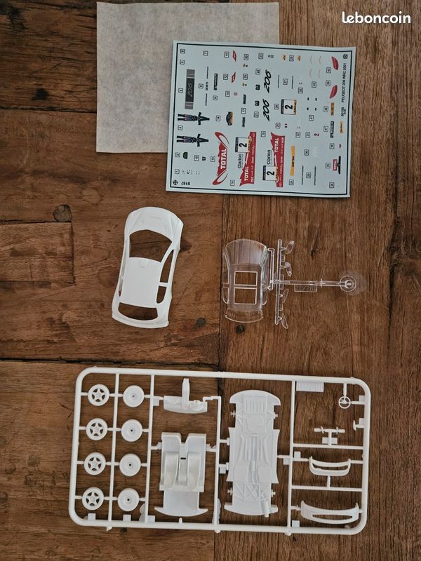 Maquette Heller Peugeot 206 WRC 2000 – 1/24, Neuf En Sachets Scellés