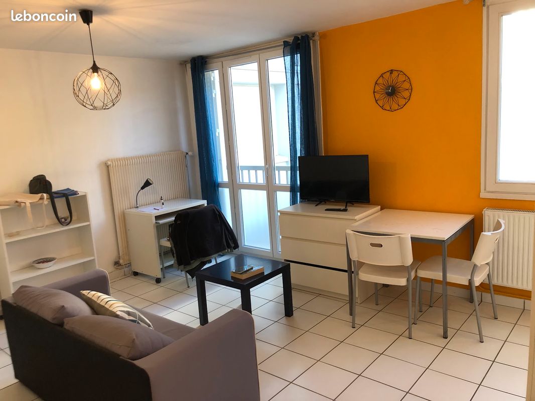 Appartement 1 pièce 27 m² · à Saint-Étienne · 27 m² · 410 €