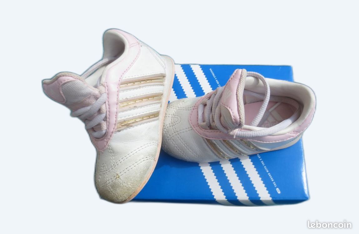 ADIDAS fille pointure 22 (image 1)