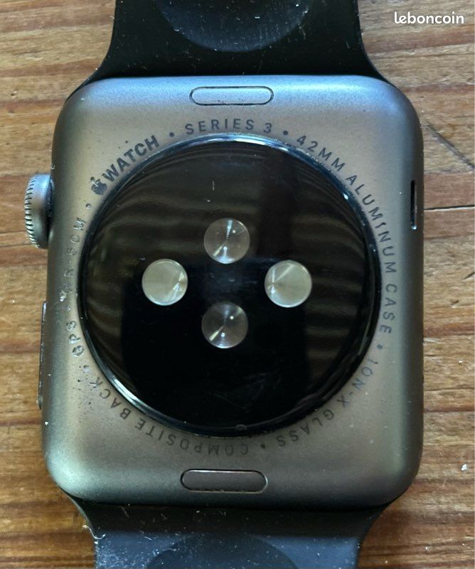 Montre Connectée APPLE WATCH Series 42mm Téléphones Objets